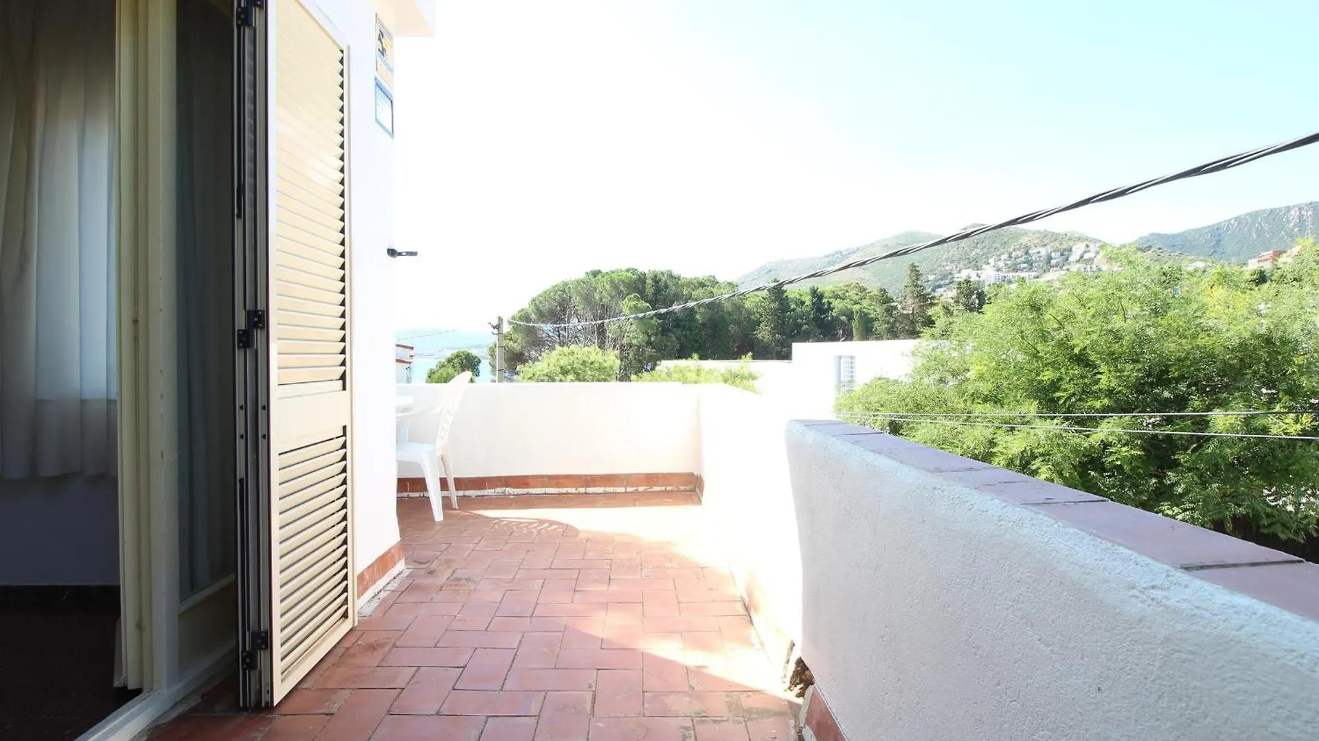 Vila Casa Amplia Con Jardin A 100M De La Playa De La Farella, Cerca Del Puerto De Llanca - Es-228-168 0*,
