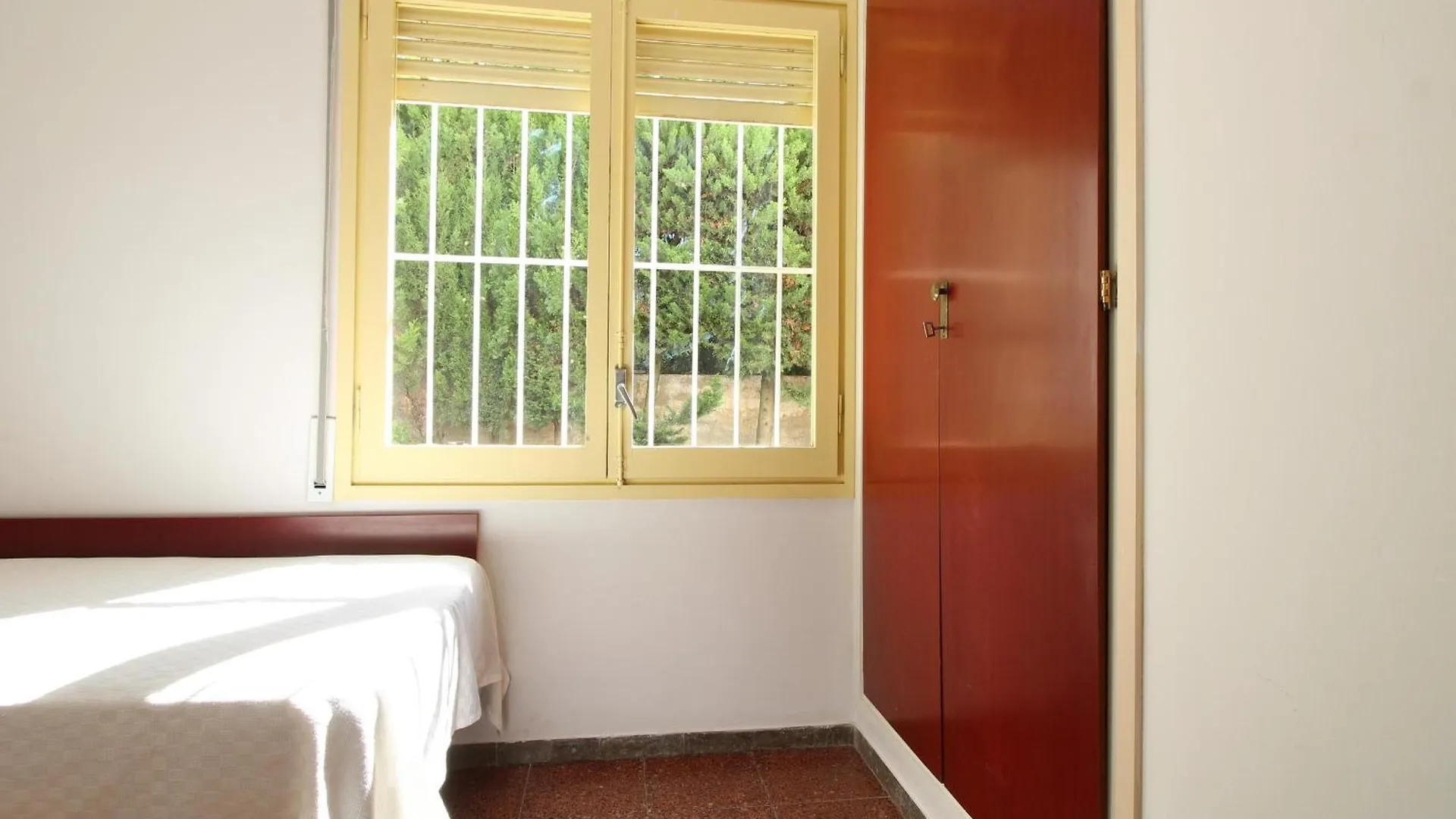 Vila Casa Amplia Con Jardin A 100M De La Playa De La Farella, Cerca Del Puerto De Llanca - Es-228-168 Španělsko
