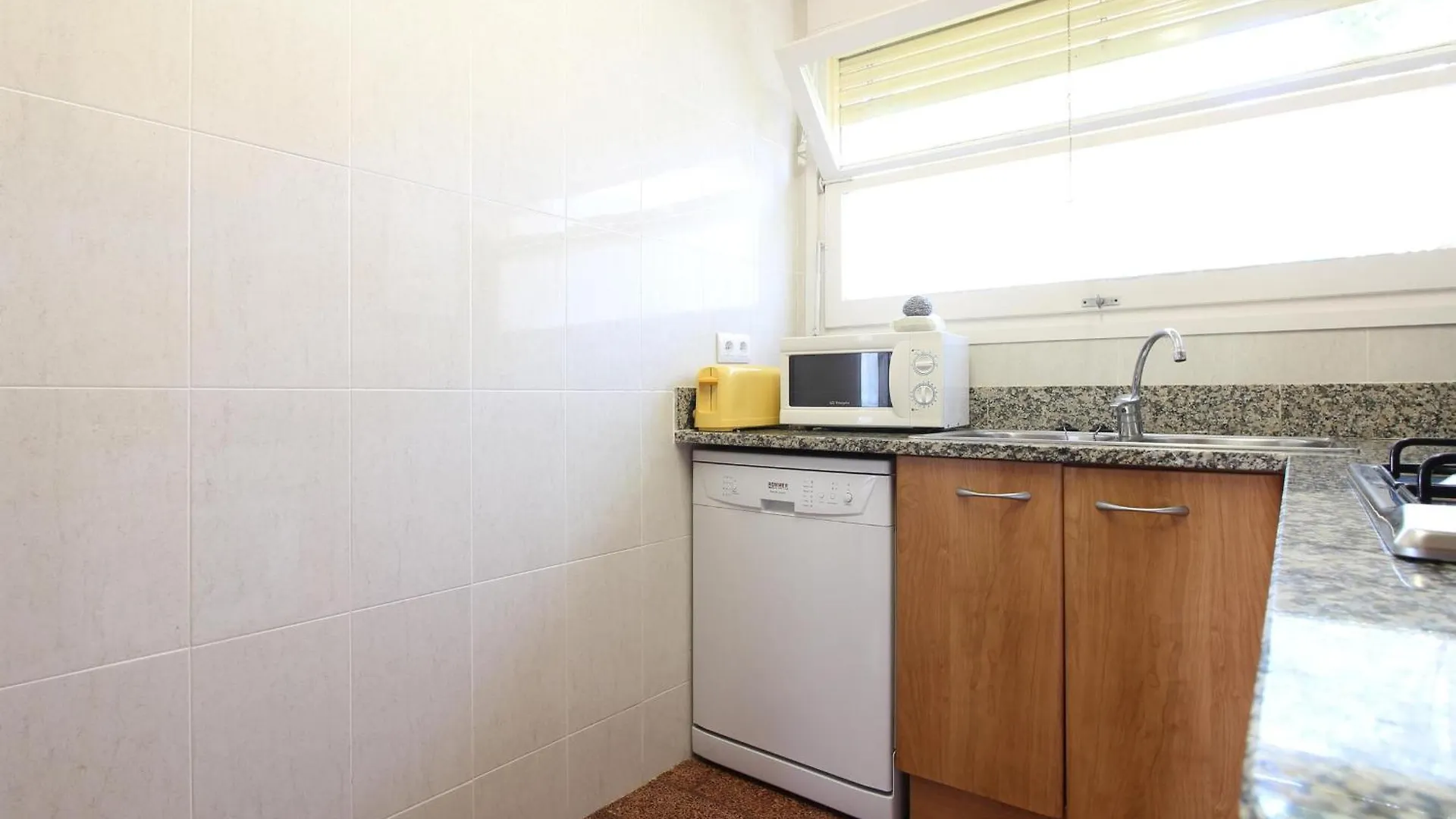 Prázdninový dům Vila Casa Amplia Con Jardin A 100M De La Playa De La Farella, Cerca Del Puerto De Llanca - Es-228-168 Španělsko